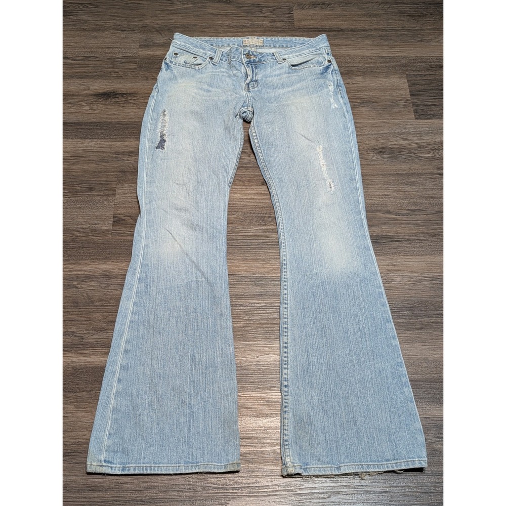 BKE Starstretch Low Rise Flare Jeans Light Wash Distressed 30x33.5 BKL3322L